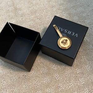 VERSACE HAIR PIN